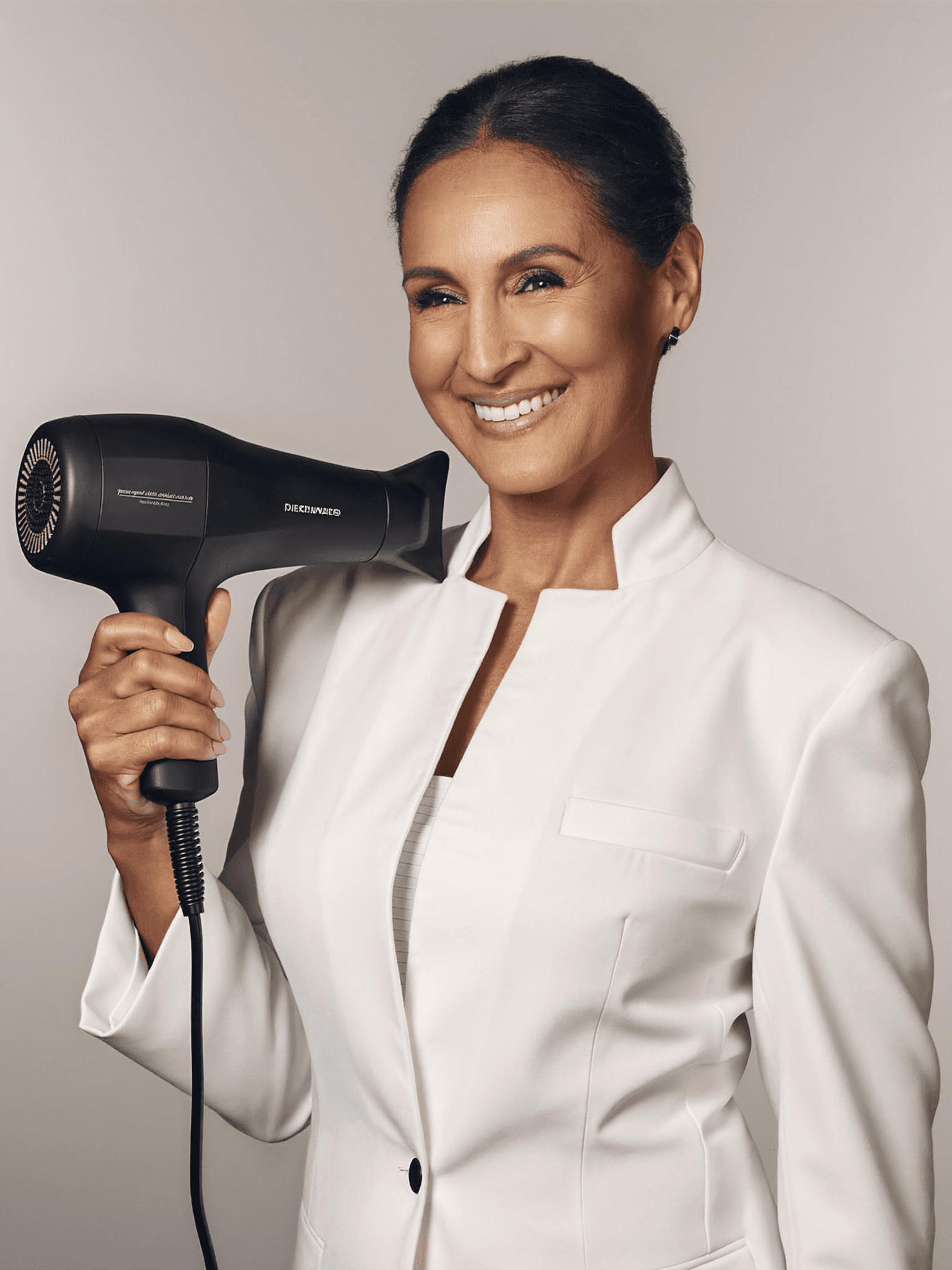 Sophia M. — Senior Stylistin & Salonleiterin bei Salon Élite
